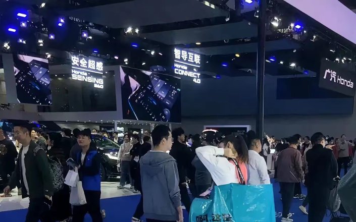 Large Shopping Bags from BAGEST CHINA: A Fashionable and Practical Solution for Your Fair Shopping Needs